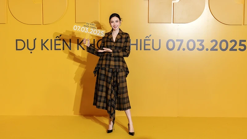 Thùy Tiên văng tục bất chấp hình tượng, cõi mạng sốc nặng: Miss Grand đây sao? - Hình 4