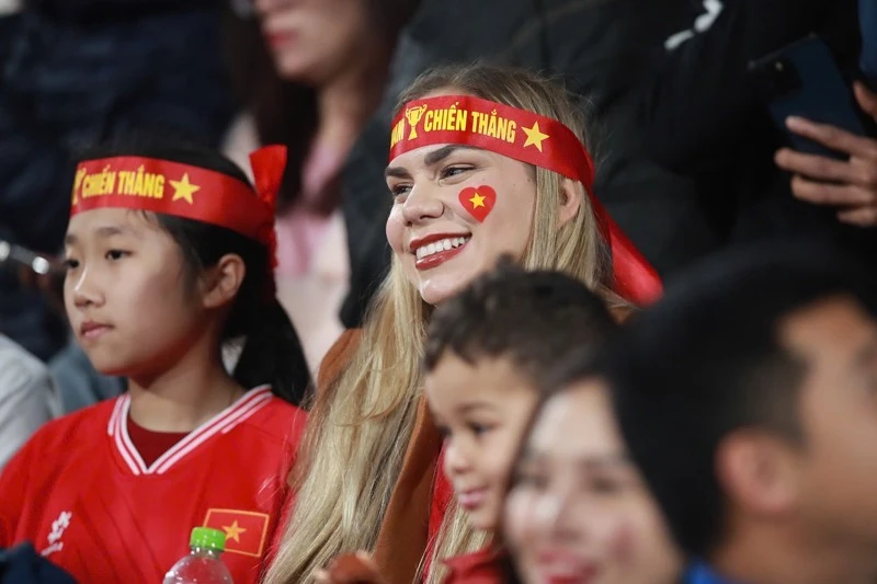 Vợ Xuân Son số hưởng, không làm động móng tay, chồng lo việc nhà - Hình 3