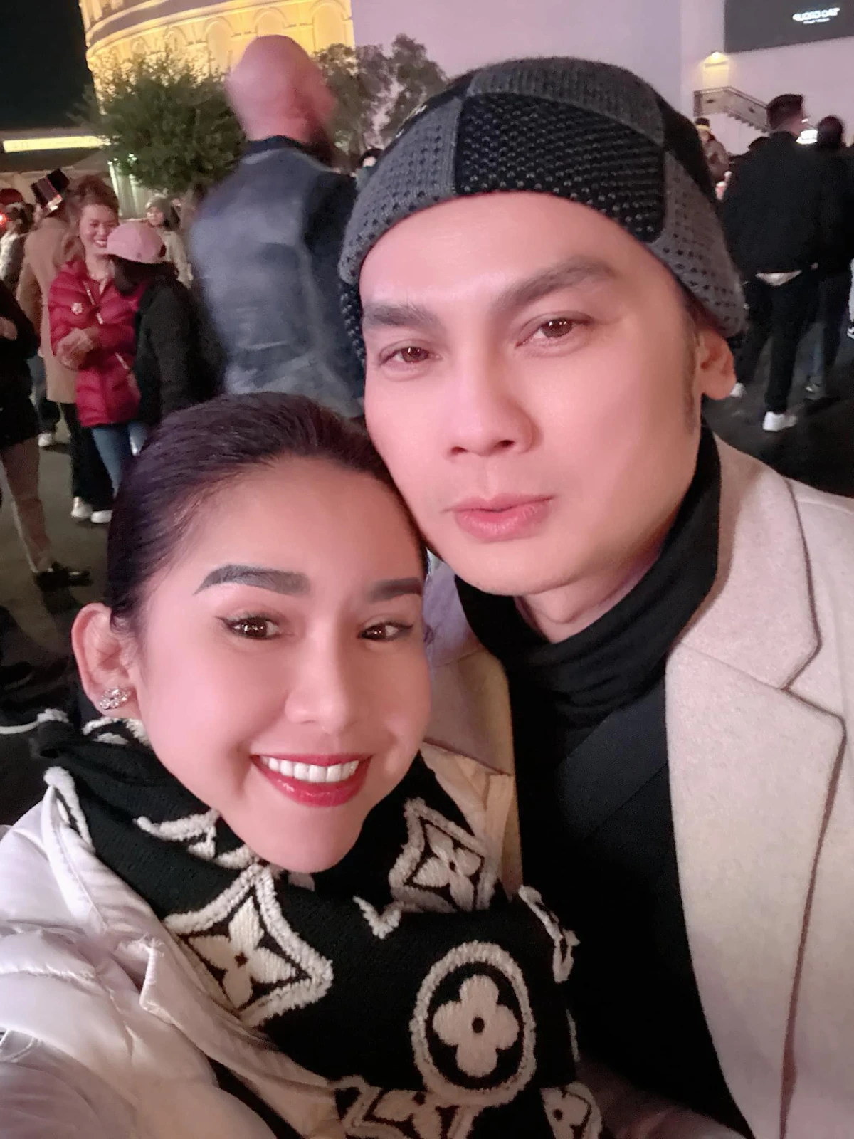 Kim Tiểu Long tương tác Bình Tinh ở Mỹ, bị đào bí mật liên quan đến con nuôi? - Hình 2