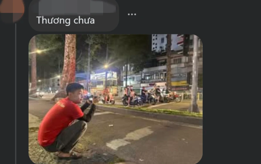 Thùy Tiên ngồi sau xe trai lạ đi bão, Quang Linh bơ vơ 1 xó, CĐM chất vấn - Hình 3