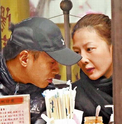 Hoàng Tiểu Lôi: Cưới chồng khi bầu vượt mặt, từng ăn vụng với Hà Nhuận Đông - Hình 7