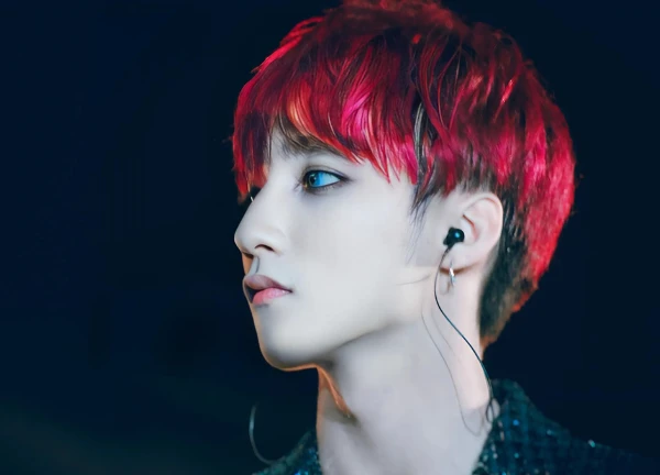 Sơn Tùng soán ngôi idol Kpop nhờ loạt ảnh thời đen tối, fan điên đảo? - Hình 5