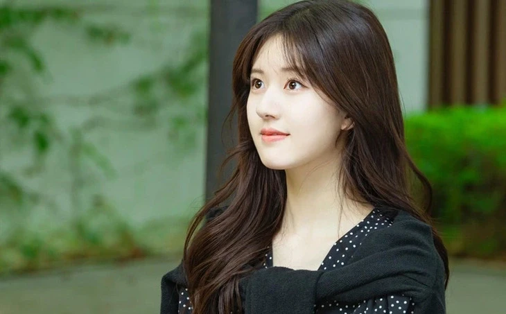 Triệu Lộ Tư rộ cảnh xương lắc lư, dây vào đại hội phốt Lý Minh Đức bạo đỏ Weibo? - Hình 6