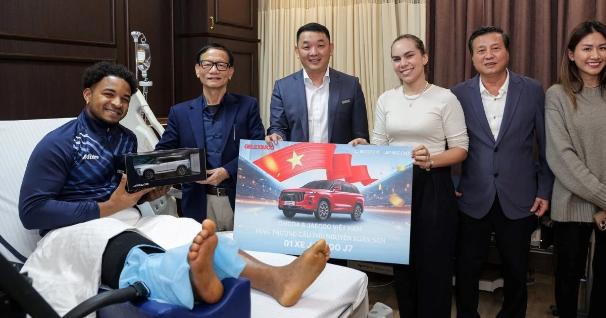 Xuân Son được tặng siêu xe hạng sang, trị giá tiền tỷ, lộ vị đại gia chi khủng - Hình 9