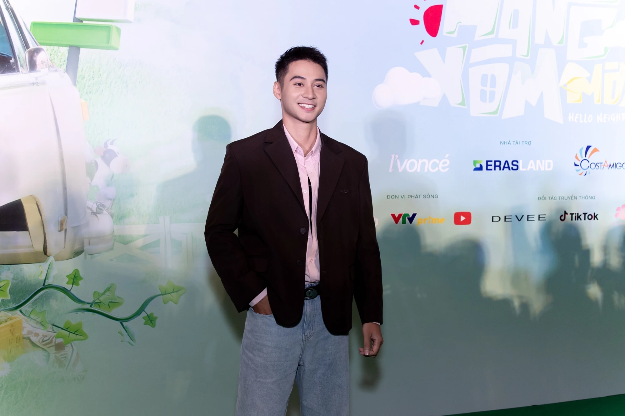 Chi Pu bị soi cận nhan sắc cam thường, Hương Giang bắt chước Gia đình Haha? - Hình 7