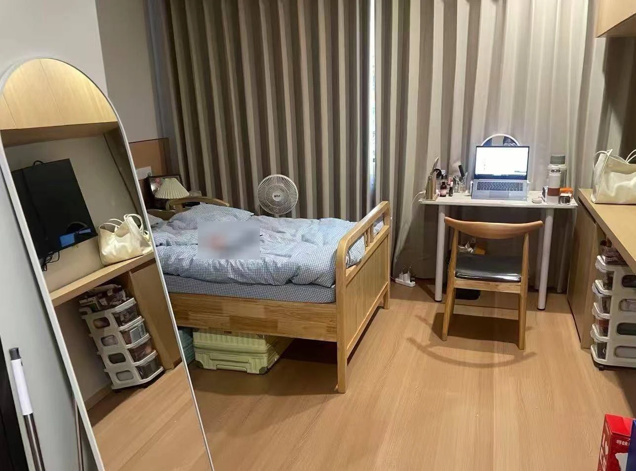 Cô gái 27 tuổi kể trải nghiệm sống ở viện dưỡng lão gây sốt - Hình 1