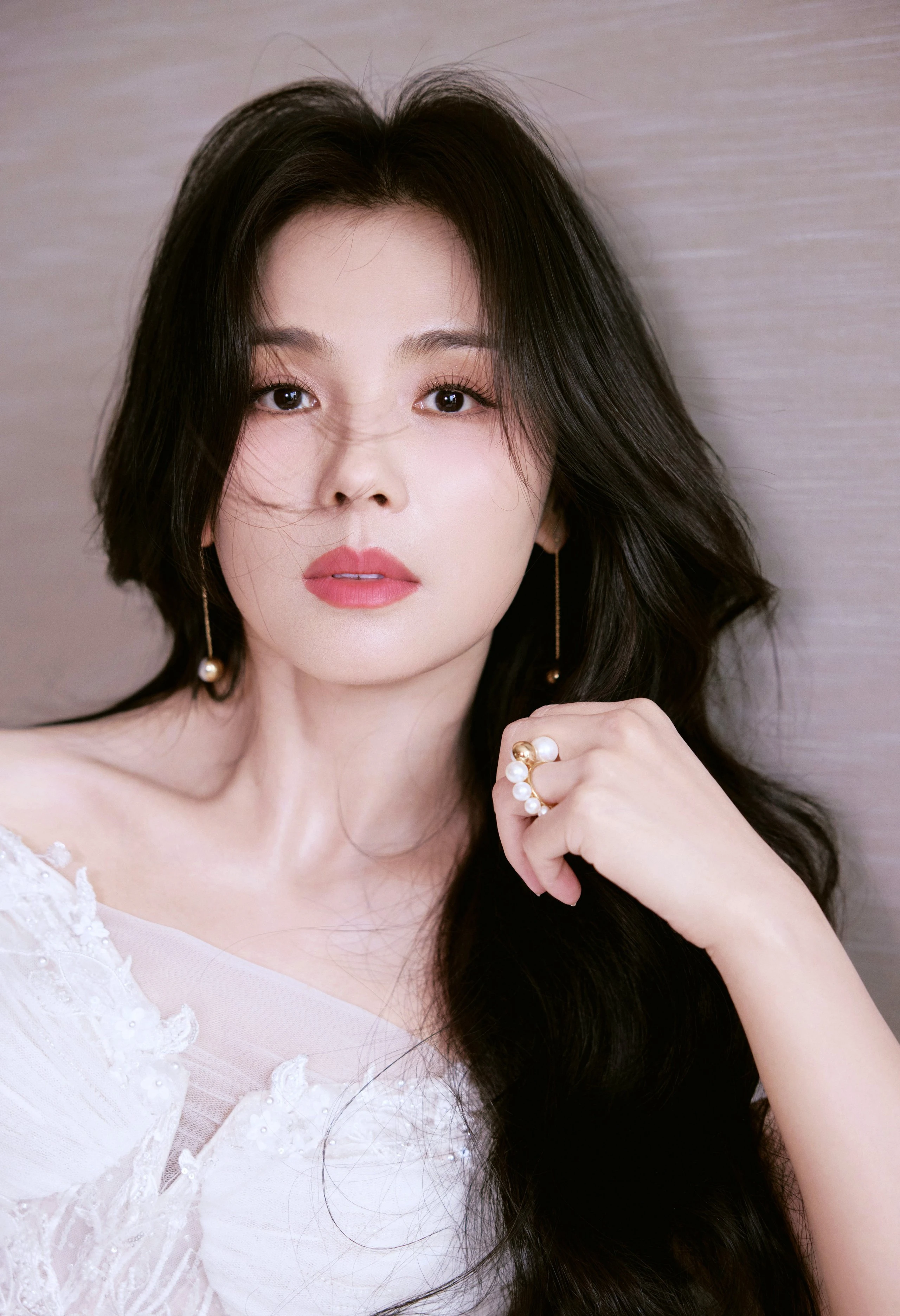 Trả nợ hàng chục triệu USD cho chồng, Lưu Đào vẫn kiên định với cuộc hôn nhân sóng gió - Hình 2