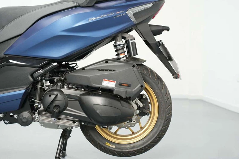 Xe tay ga 300cc, phanh ABS, TCS, giám sát áp suất lốp, giá hơn 70 triệu đồng - Hình 6