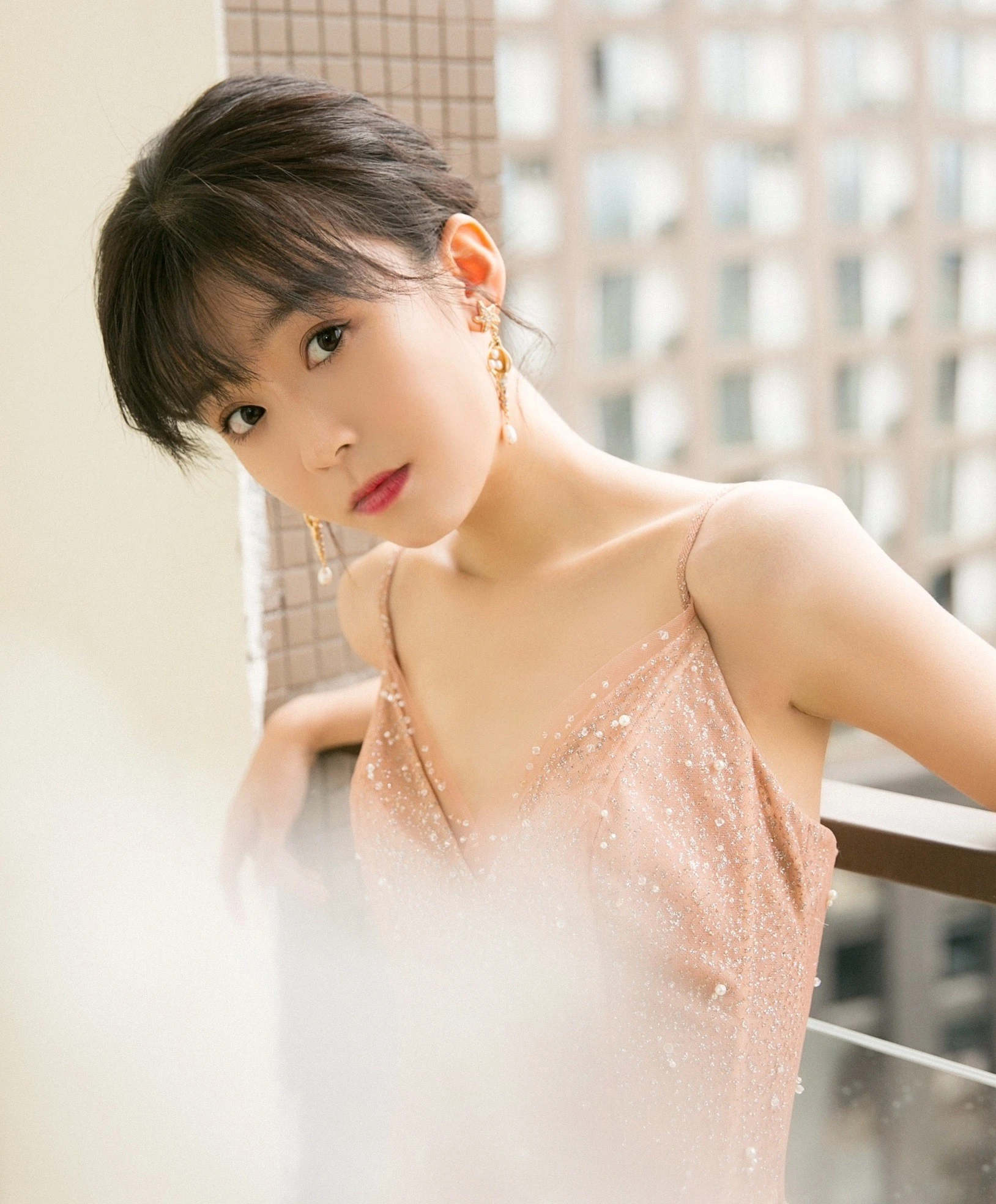 Clip Vu Mông Lung xin tha cho chú chó bị rao bán 100k đô, có bóng Tống Y Nhân? - Hình 2