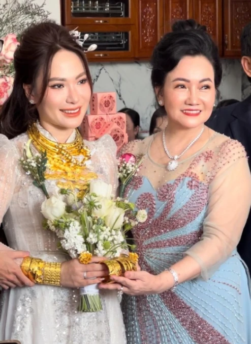 Độc lạ miền Tây: cậu ấm cô chiêu bỏ học, công khai đem vàng của bố mẹ đi bán - Hình 6