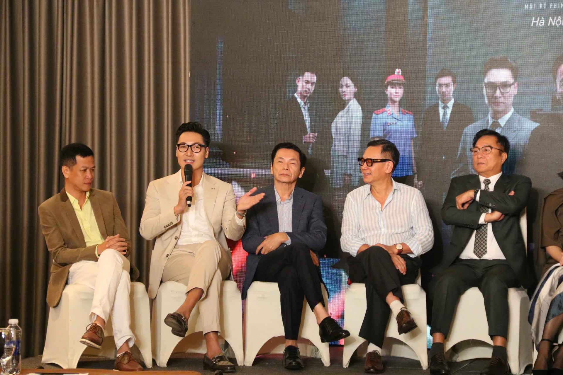 Lằn ranh nối sóng Có anh, nơi ấy bình yên trên VTV1 - Hình 3