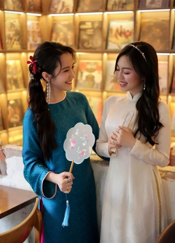 Thiếu gia Phan Hoàng và tiểu thư nghìn tỷ cưới! - Hình 4