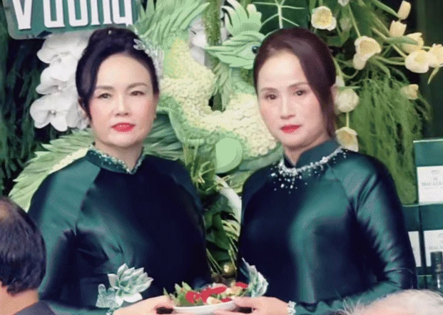 Chủ tịch tập đoàn Sơn Hải và phu nhân gây sốt - Hình 3