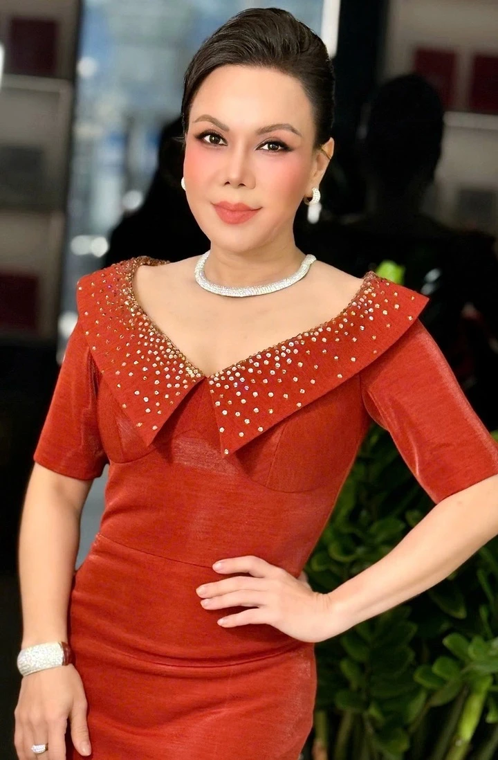 Danh hài từng ăn măng, cà chua sống qua ngày, giờ ở trong biệt thự 300 tỷ đồng - Hình 2