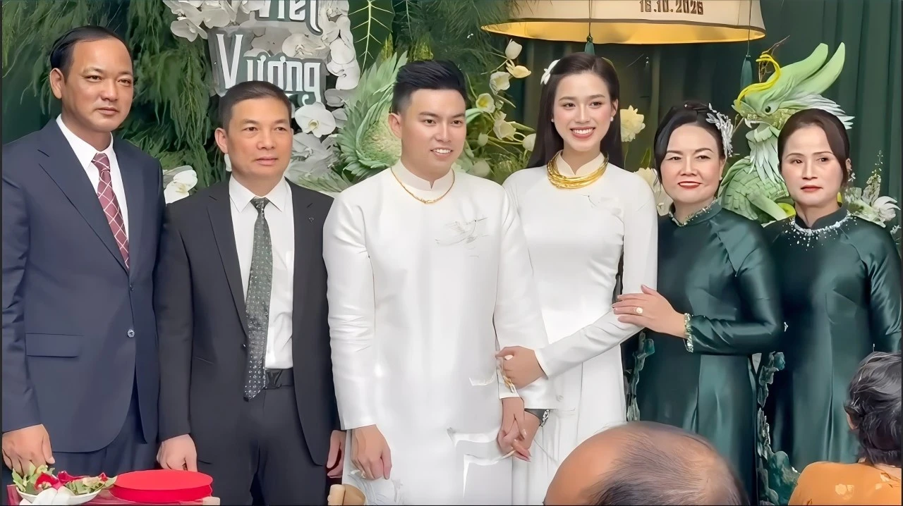 Hoa hậu Đỗ Hà biến sắc, khóc nức nở tại lễ nạp tài vì 1 câu nói của bố chồng! - Hình 7