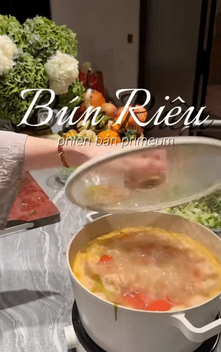 Kênh TikTok khiến mọi người xem xong đều phải tấm tắc: Ồ thì ra lập gia đình là chill thế này! - Hình 13