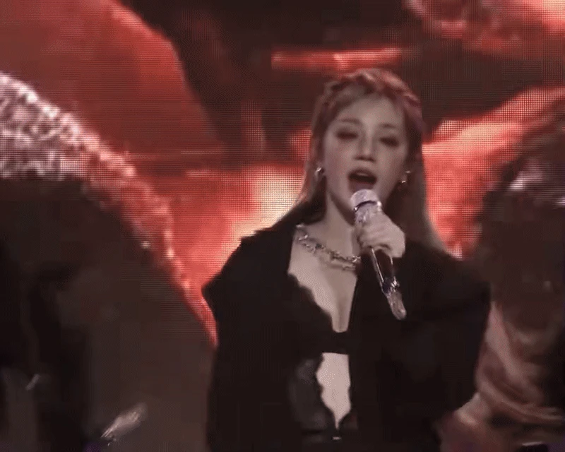 Nhóm nữ mặc trang phục lộ nội y, gây sốc với lyrics 18 tại sự kiện từ thiện drama nhất hiện nay - Hình 2