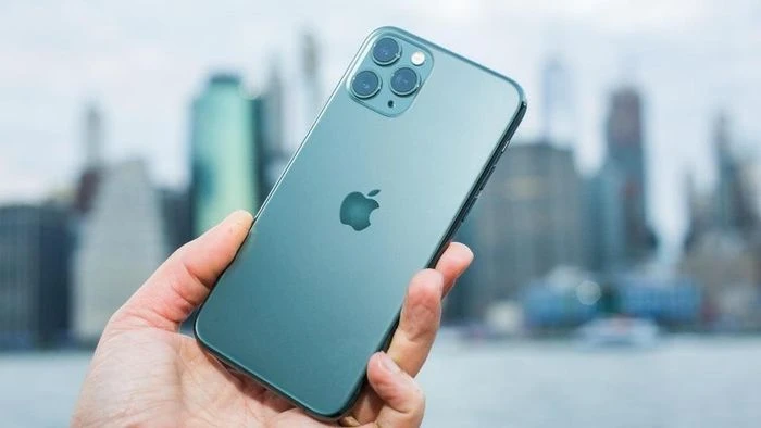 IPhone 11 Pro Max thành đồ cổ - Hình 1