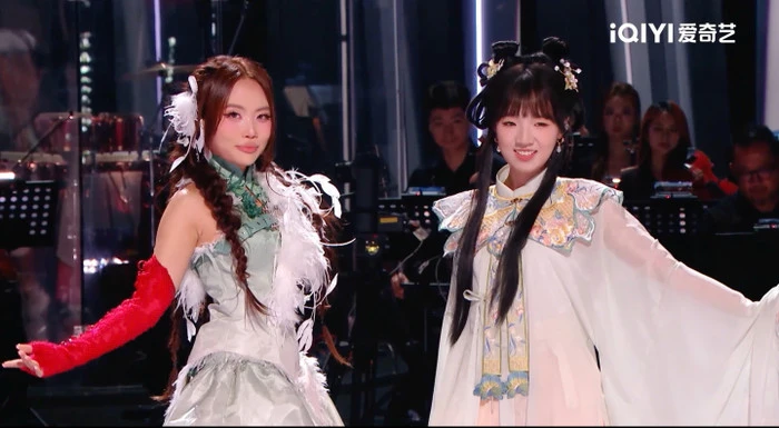 Phuong My Chi revealed a shocking secret to her close friend in China, causing an uproar on the internet. - Photo 1