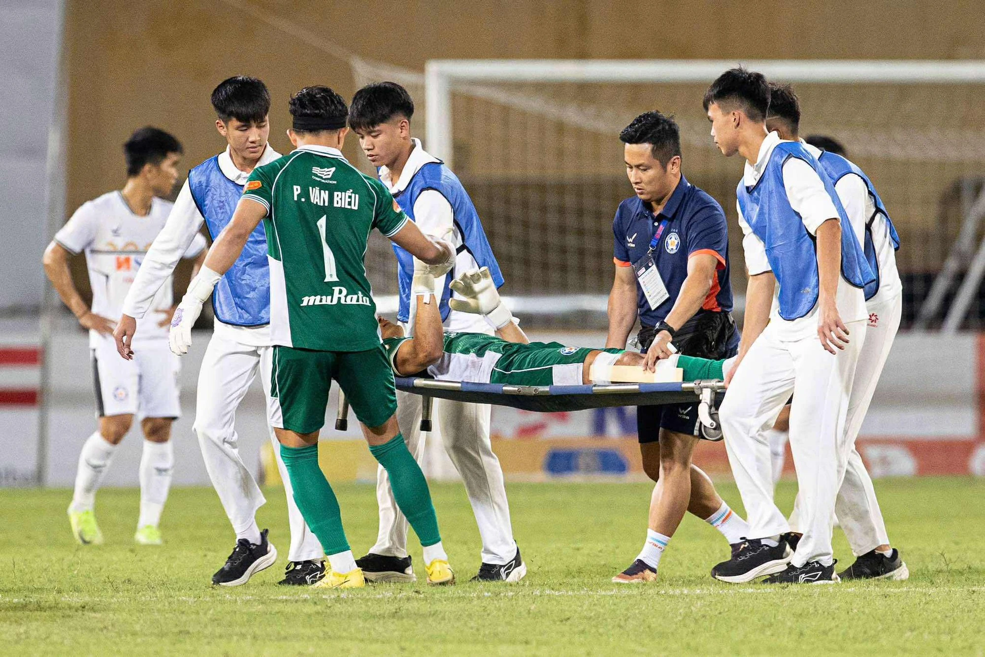 Bùi Tiến Dũng chấn thương nặng - Hình 3