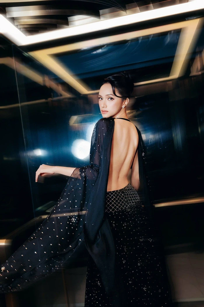 Hương Giang tung clip bên mẹ ruột, fan sắc đẹp rần rần vì chi tiết này - Hình 3