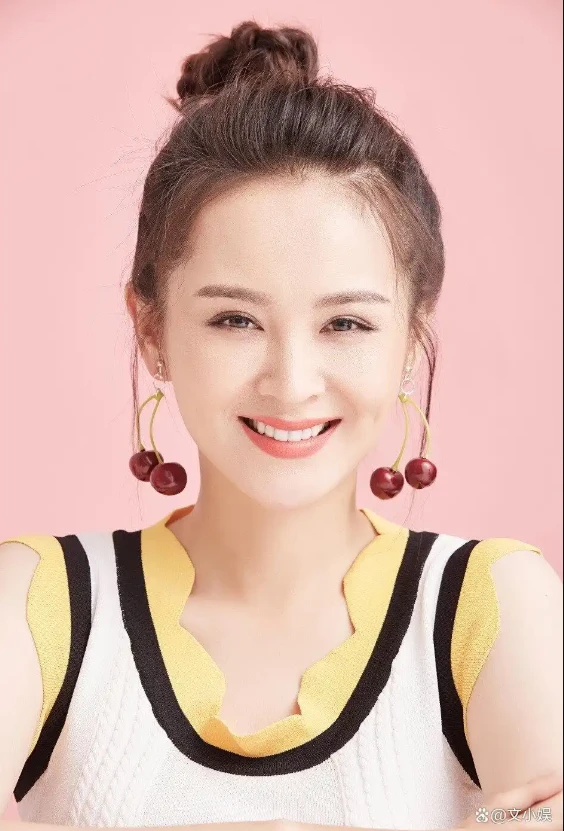 Nữ diễn viên ly thân với chồng CEO vì 6 con chó cưng - Hình 3