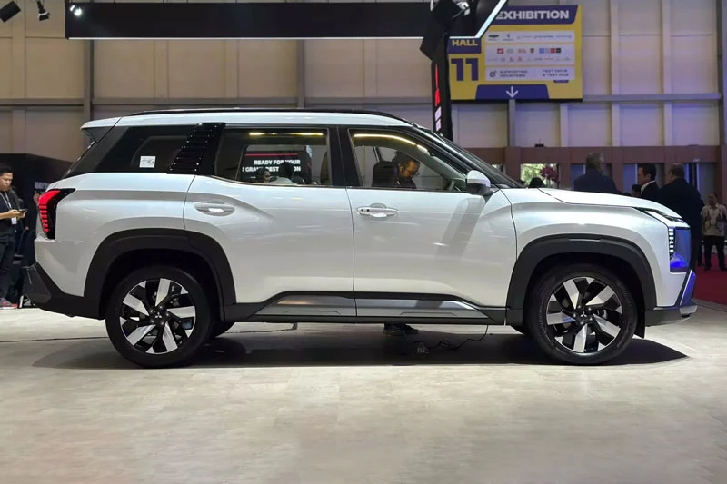 SUV 7 chỗ của Mitsubishi nhận đặt cọc tại Việt Nam, cạnh tranh với Mazda CX-5 - Hình 3