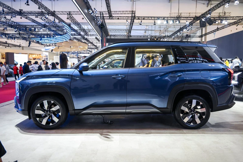 SUV 7 chỗ của Mitsubishi nhận đặt cọc tại Việt Nam, cạnh tranh với Mazda CX-5 - Hình 4