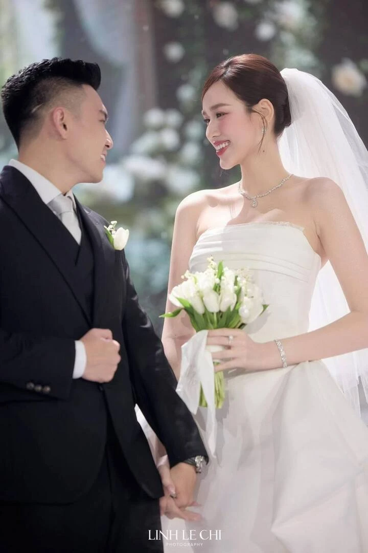 Đỗ Thị Hà và dàn Hoa hậu, Á hậu Việt làm dâu hào môn - Hình 1