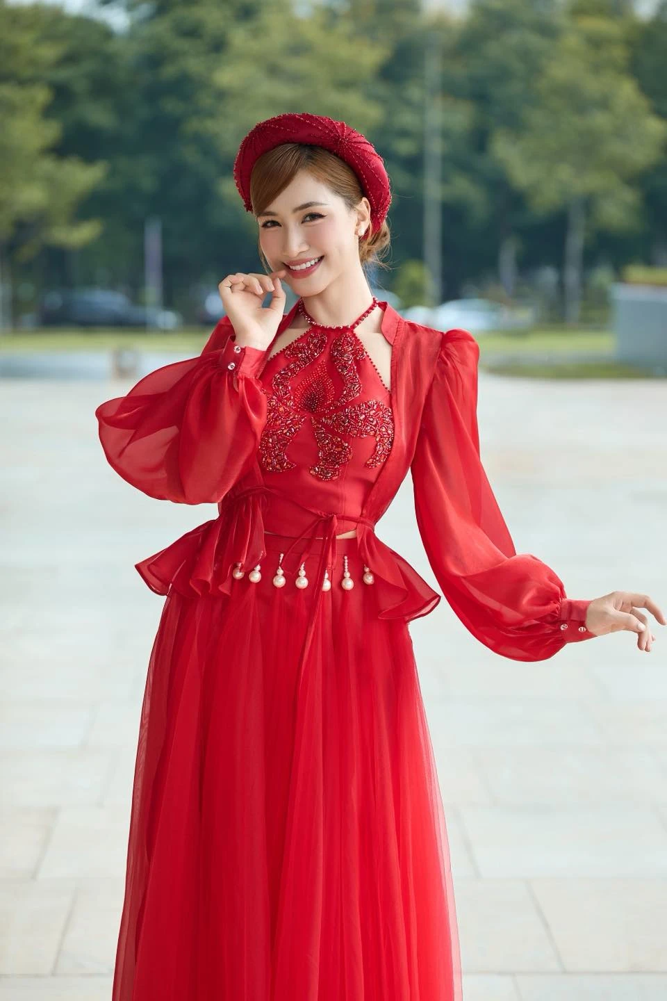 Hòa Minzy kiếm 2 tỷ mỗi tháng nhưng vẫn thiếu nợ Văn Toàn là vì sao? - Hình 1