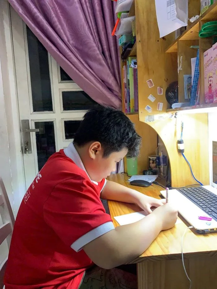 Ngồi quá lâu gây hại sức khỏe, làm thế nào khắc phục? - Hình 1