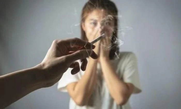 Người phụ nữ 25 tuổi sảy thai liên tiếp vì ngửi mùi độc từ chồng - Hình 2
