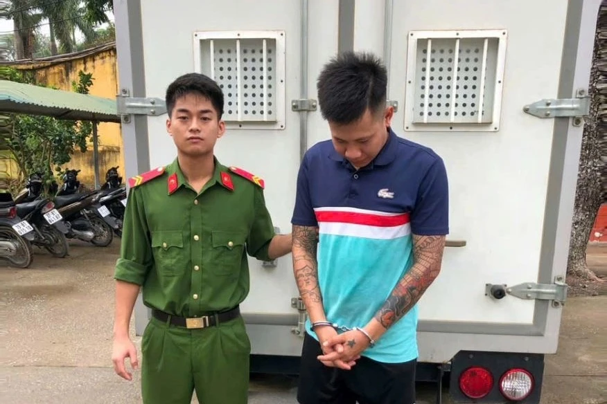 Áp giải 3 đối tượng trốn thi hành án về nơi giam giữ - Hình 2