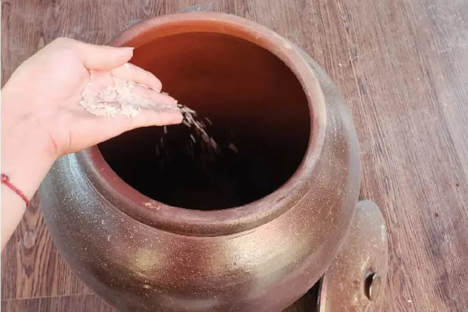 Đặt đúng 2 thứ này trong bếp: Vận sáng, tiền đến dồn dập như mưa rào - Hình 2