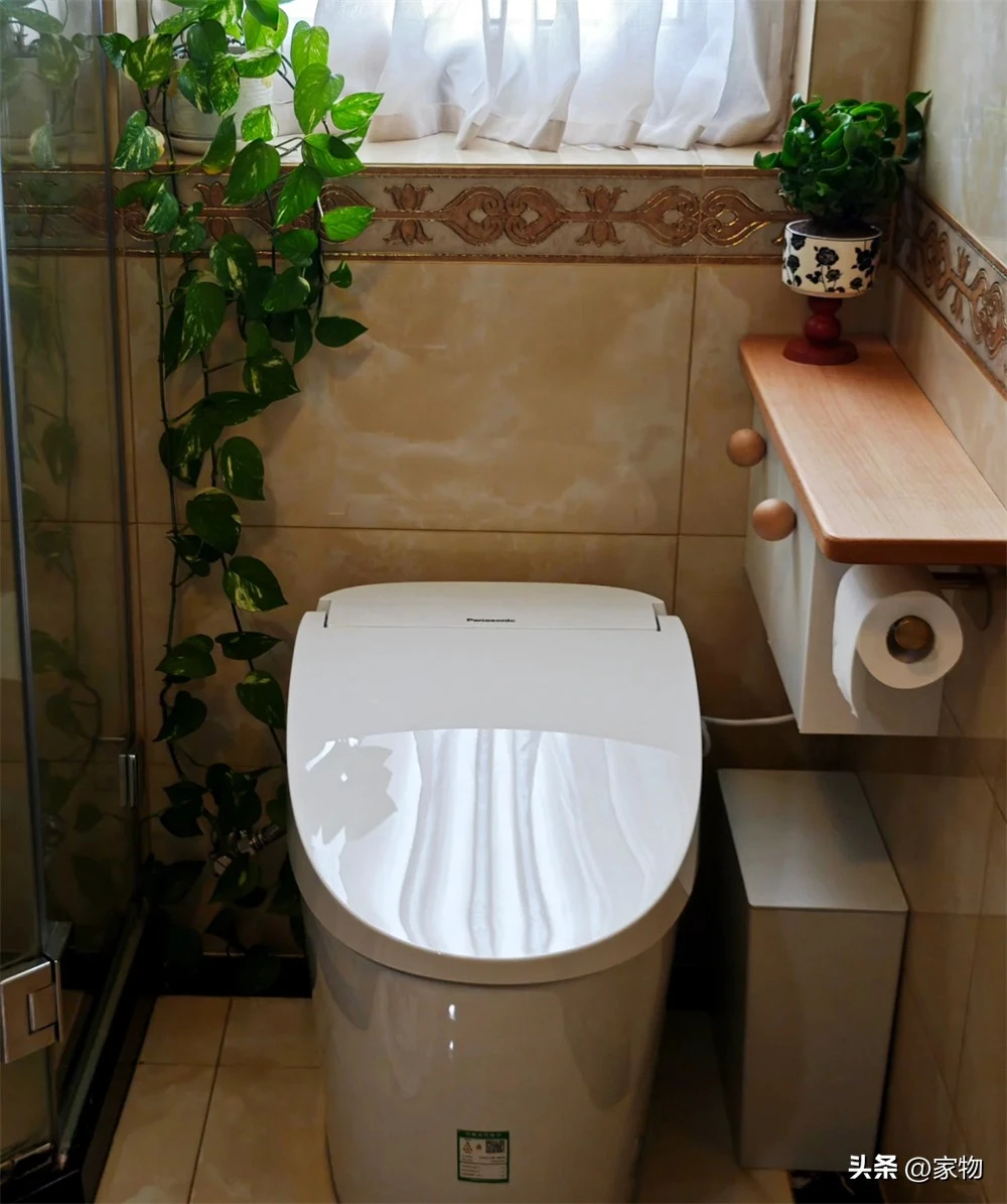 8 năm không mốc, không ố: Cách người phụ nữ trung niên giữ phòng tắm 5m² sạch như mới - Hình 5