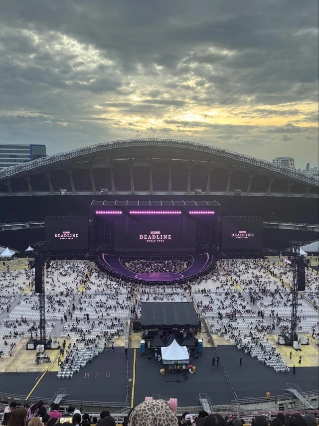 BLACKPINK ghi điểm quốc tế, làm 1 điều cho Vương thái hậu Thái, CĐM khen ngợi! - Hình 3