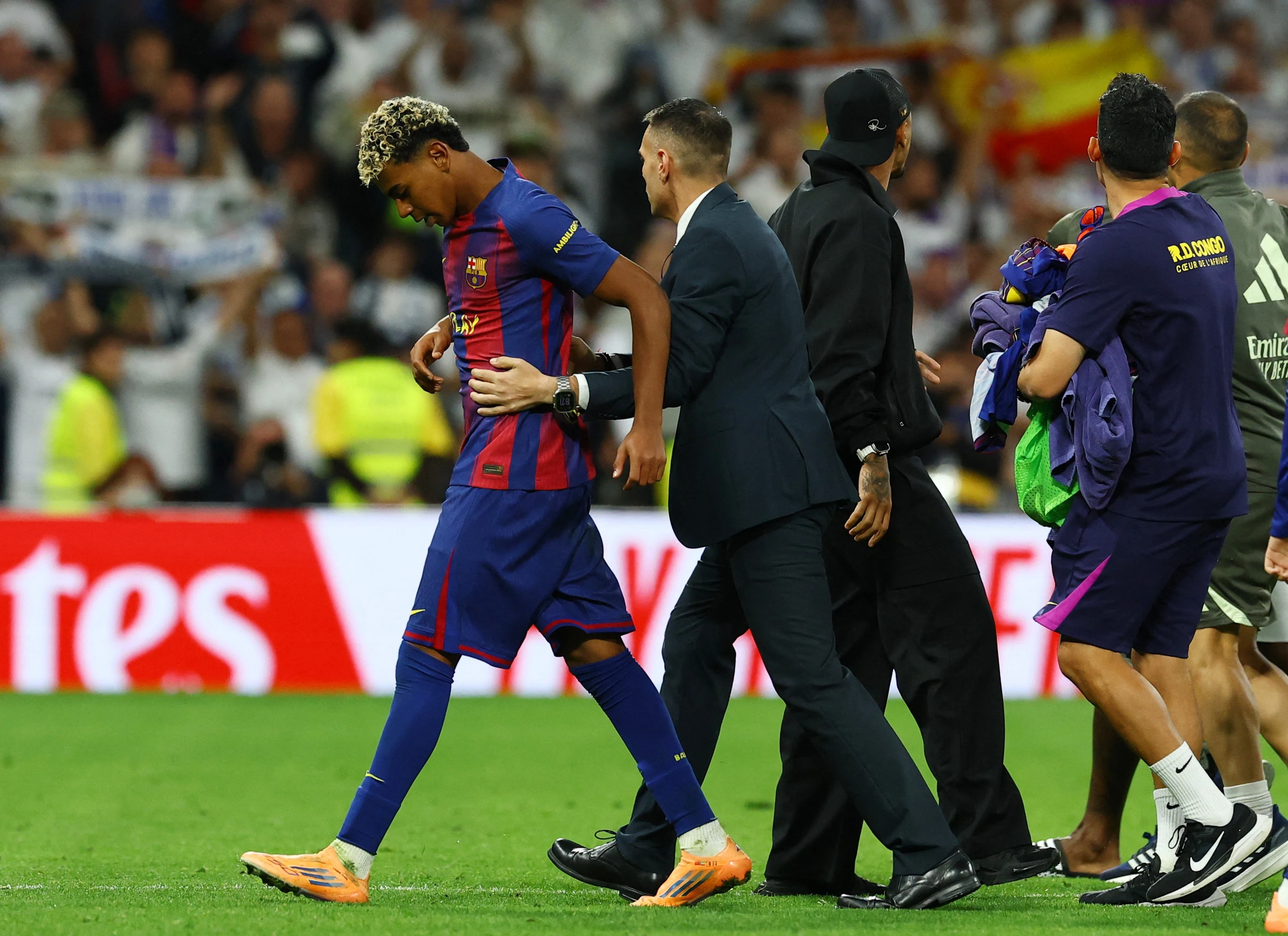 Lamine Yamal khiến Vinicius Jr nổi cơn thịnh nộ - Hình 5