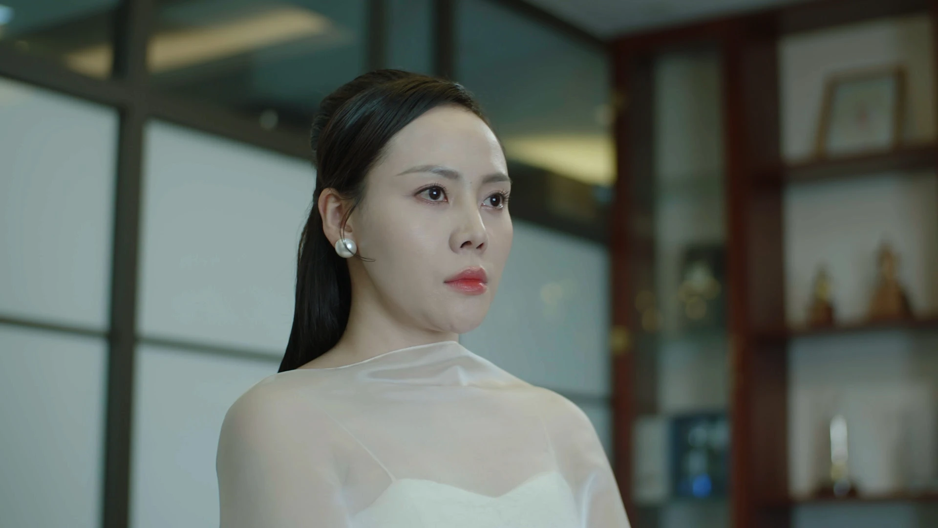 Lằn ranh: Thoát khỏi khuôn mẫu mặc định của dòng phim chính luận - Hình 10