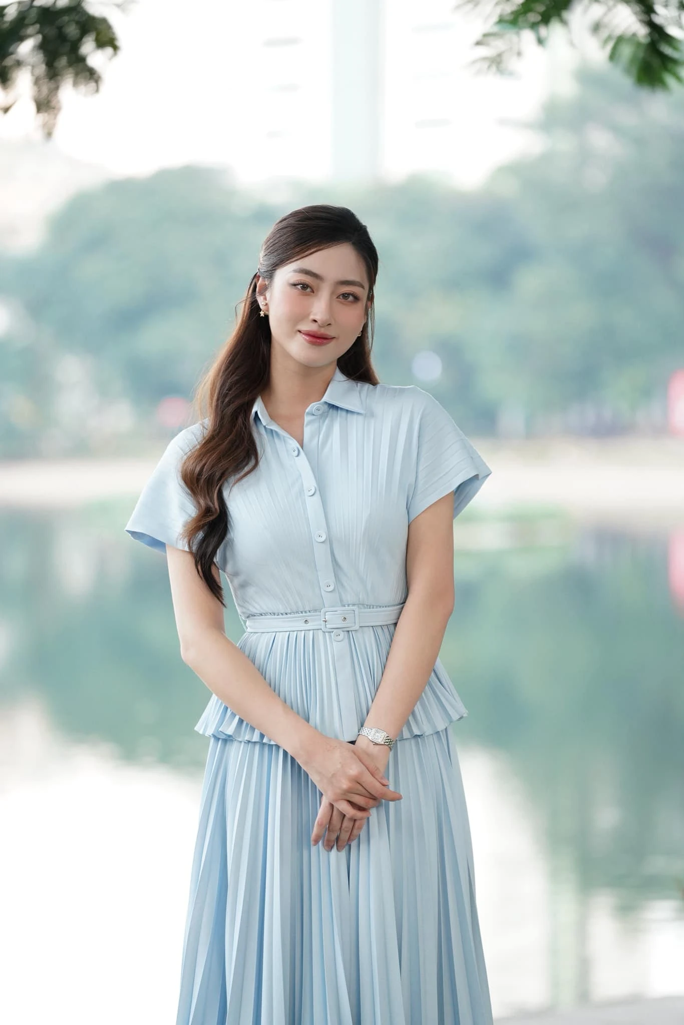 Lộ ảnh nghi Lương Thuỳ Linh bí mật hẹn hò bạn trai gia thế khủng - Hình 3