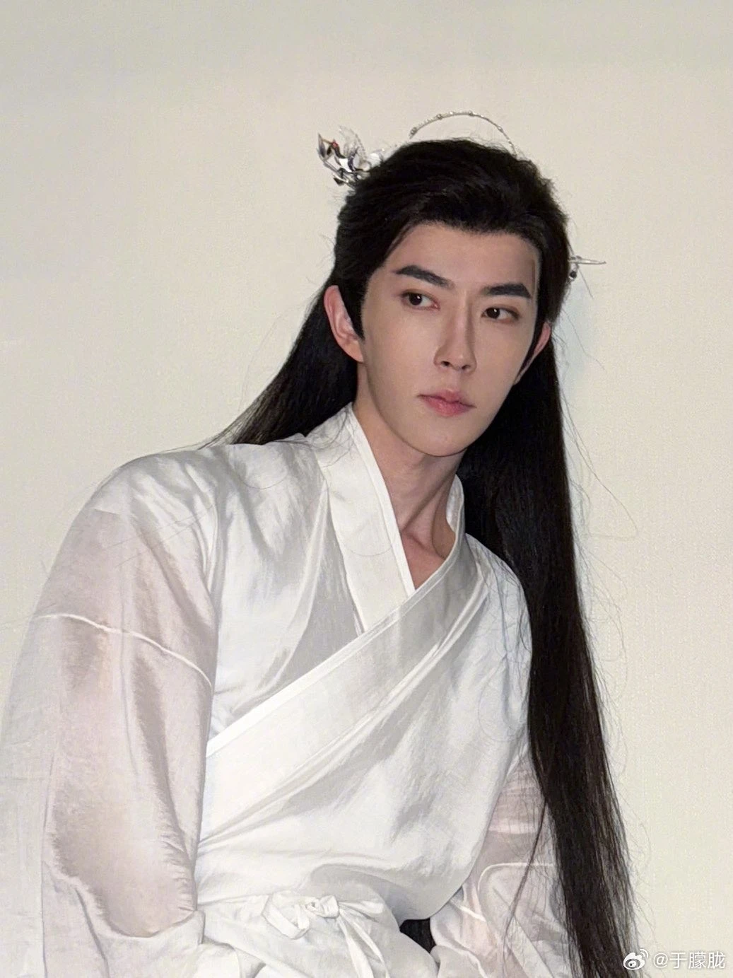 Mẹ Vu Mông Lung được nhà ngoại cảm tiết lộ đã qua đời, Quách Tuấn Thần mất tích? - Hình 7