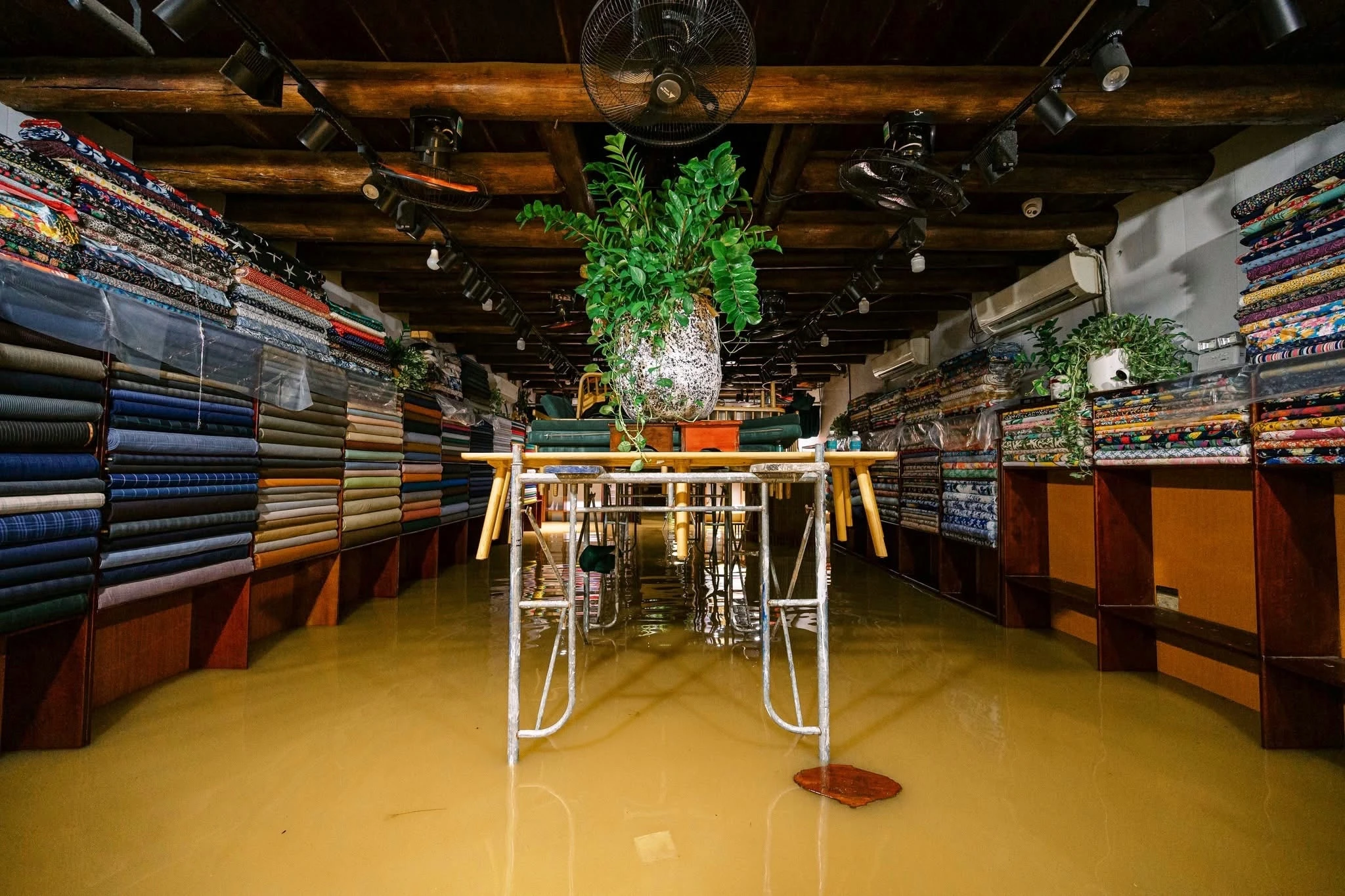 Cảnh lũ lịch sử bủa vây Huế, Đà Nẵng, Hội An - Hình 8