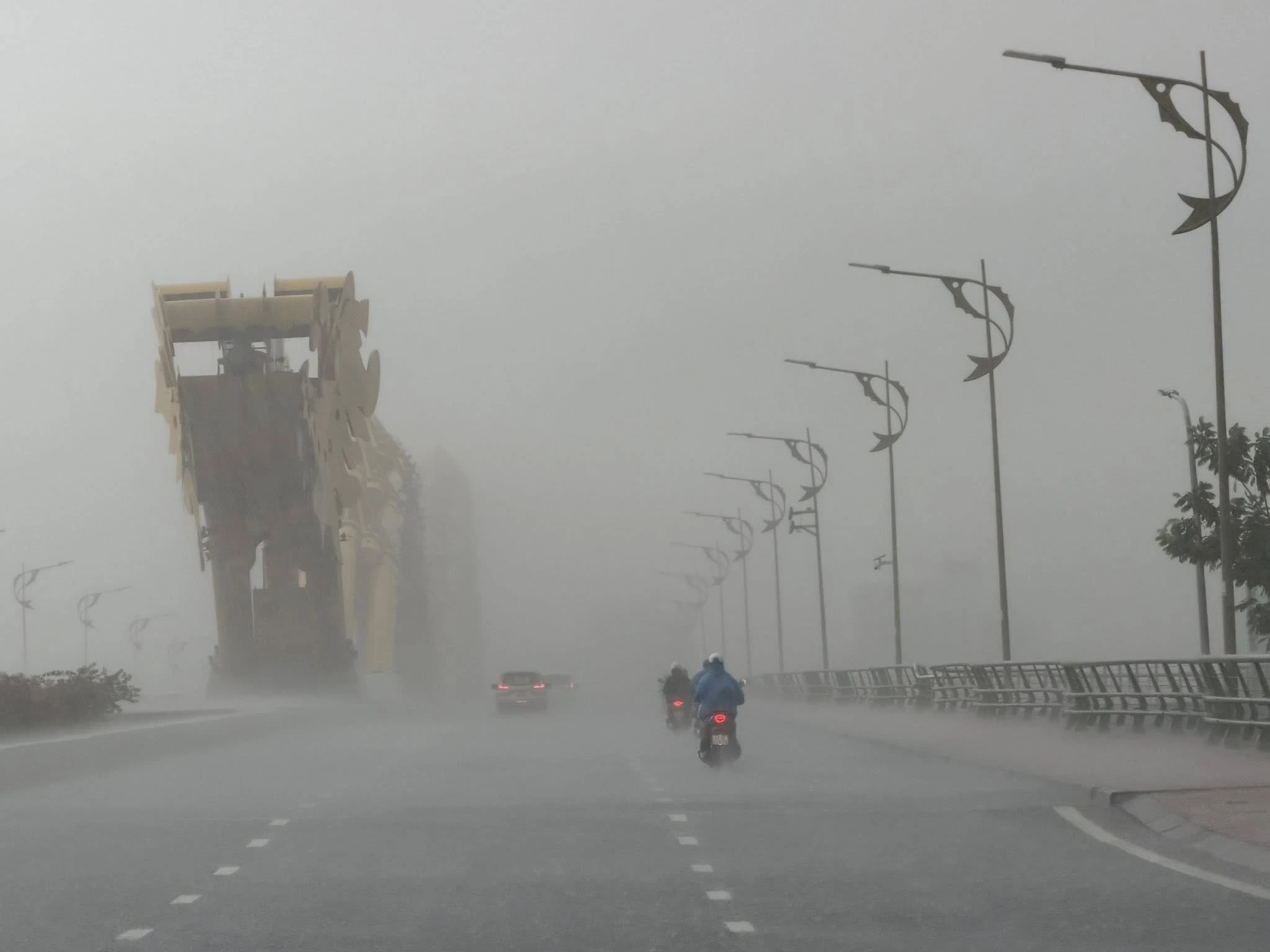 Cảnh lũ lịch sử bủa vây Huế, Đà Nẵng, Hội An - Hình 9