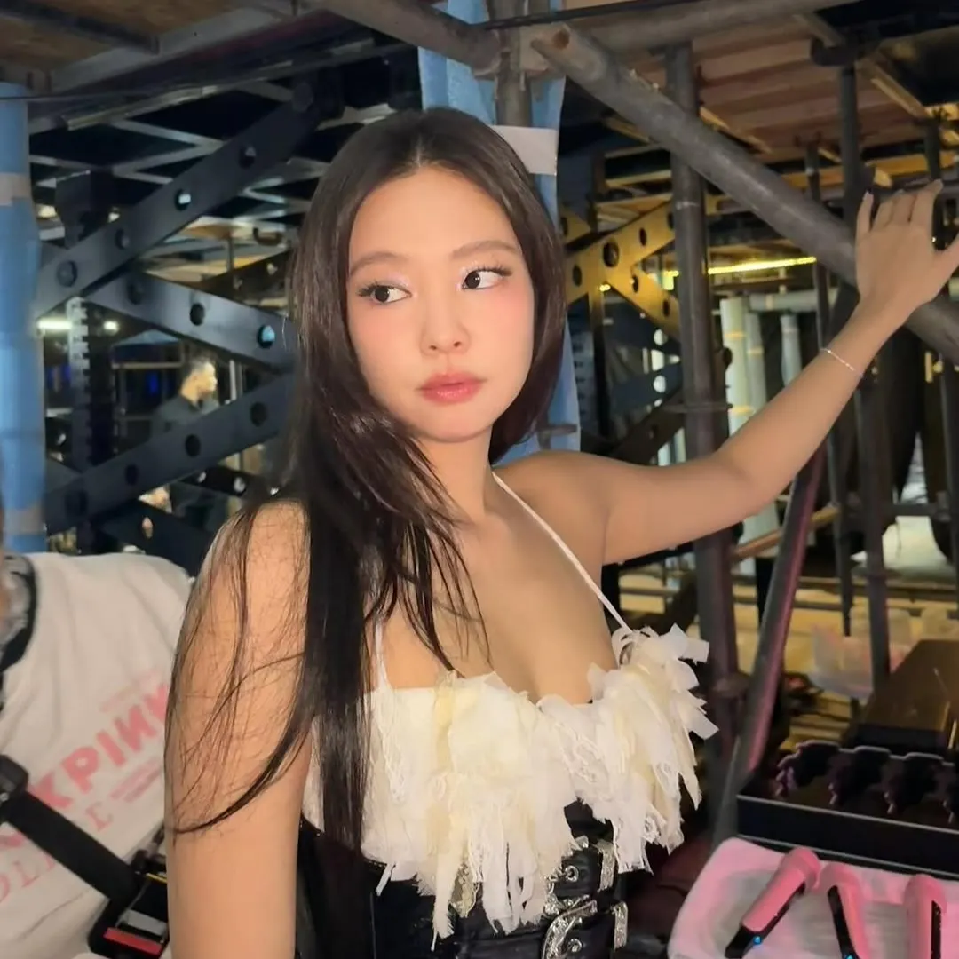 Clip Jennie nói chuyện với ekip gây sốt, thái độ ra sao mà triệu người sốc nặng! - Hình 3