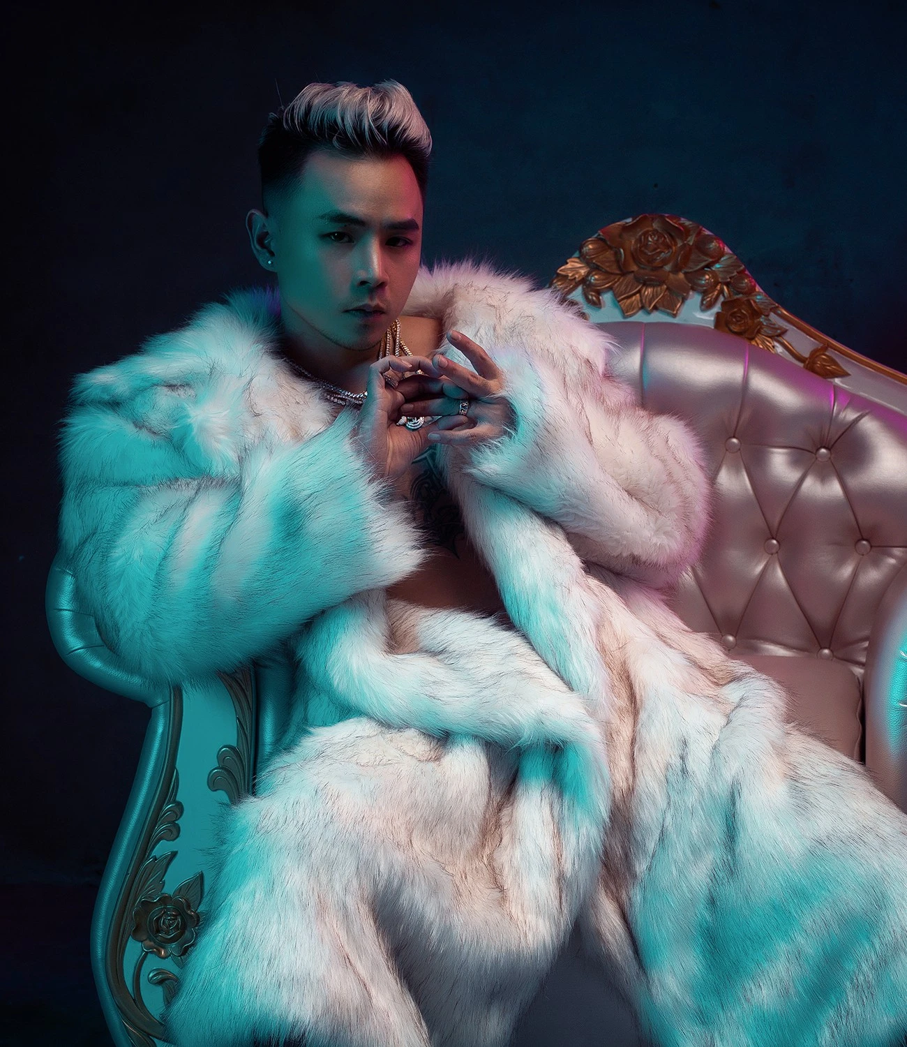 Loạt MV ăn chơi của Binz bay màu, đại diện lên tiếng - Hình 2