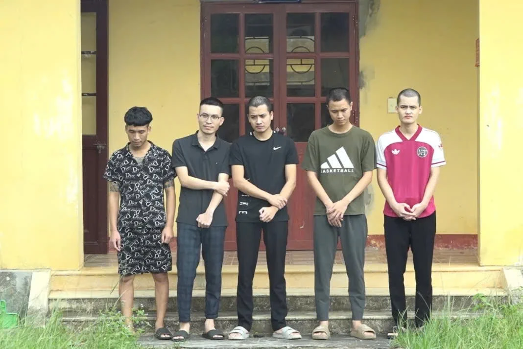 Mua và sử dụng giấy tờ giả: Có thể bị truy cứu trách nhiệm hình sự - Hình 1
