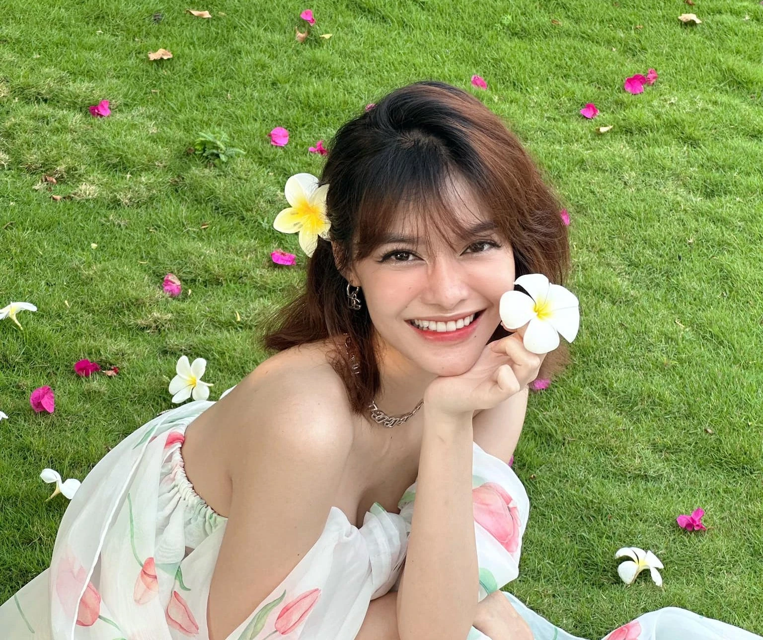 Hà Anh Tuấn nghẹn ngào vì ngập lụt miền Trung, Hương Giang ủng hộ khủng - Hình 5