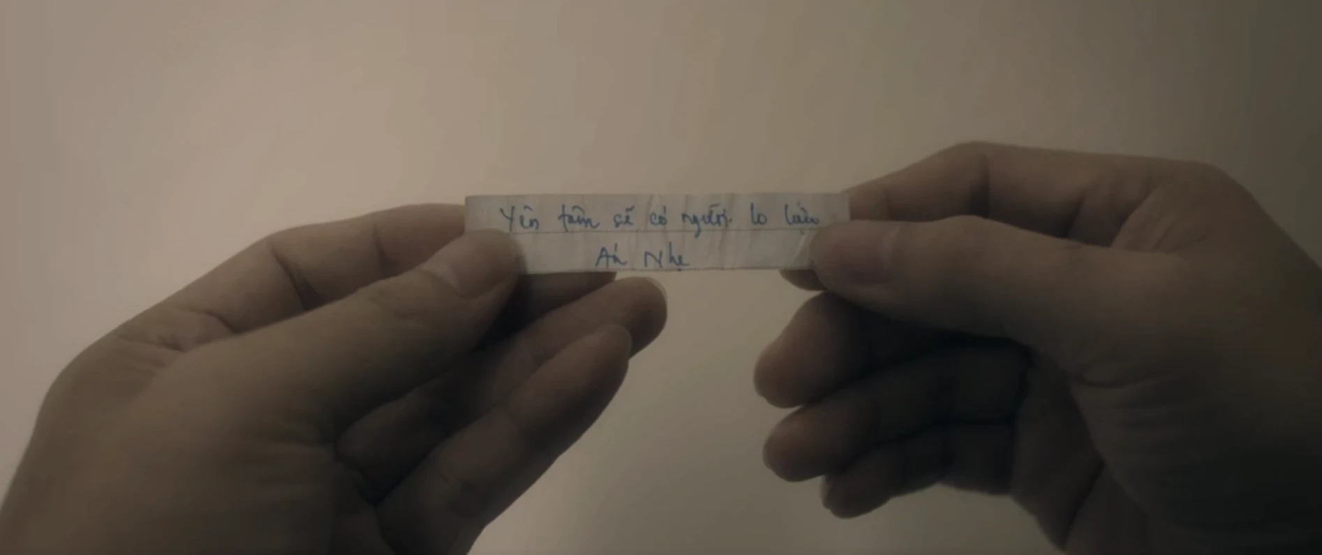 Lằn ranh - Tập 1: Triển bị nhắc vì quá gần gũi với doanh nghiệp - Hình 11