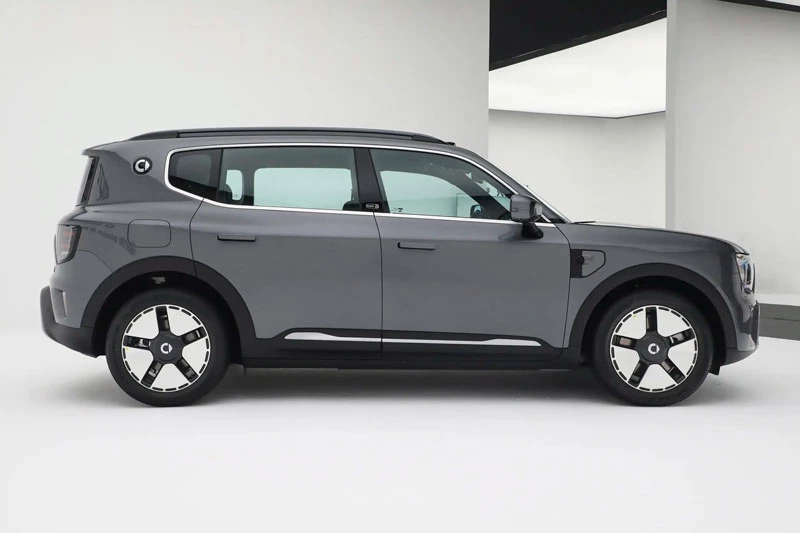 Thương hiệu con của Mercedes-Benz ra mắt SUV mạnh 435 mã lực, giá hơn 700 triệu đồng - Hình 3