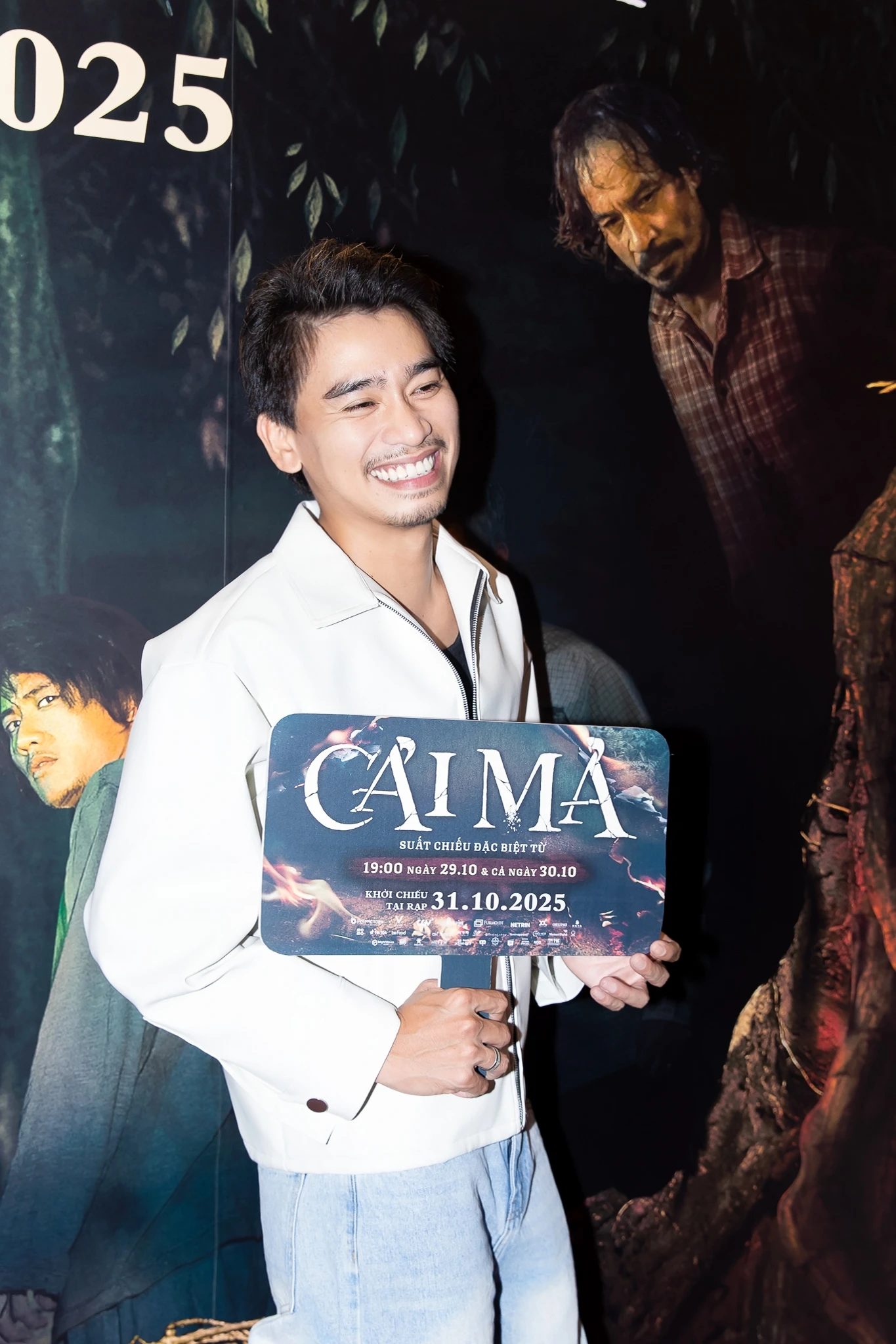 Vbiz kiếm đâu ra người thứ 2 có má lúm đẹp cỡ này: Cười lên sáng bừng khung hình, thích quá trời ơi - Hình 6