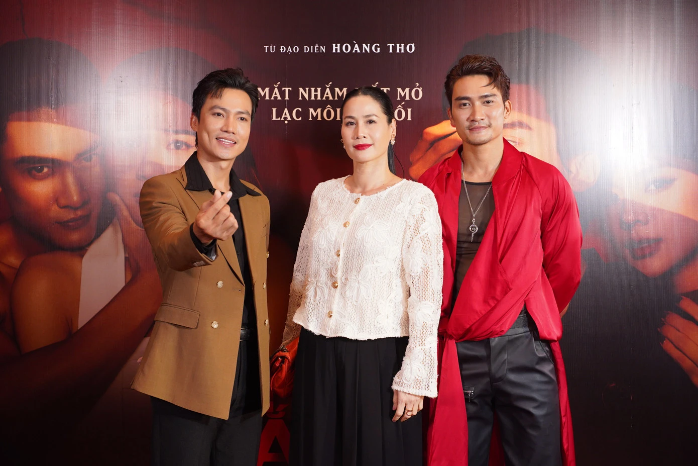 Bộ phim Việt ngập cảnh nóng, đạo diễn đáp trả - Hình 2